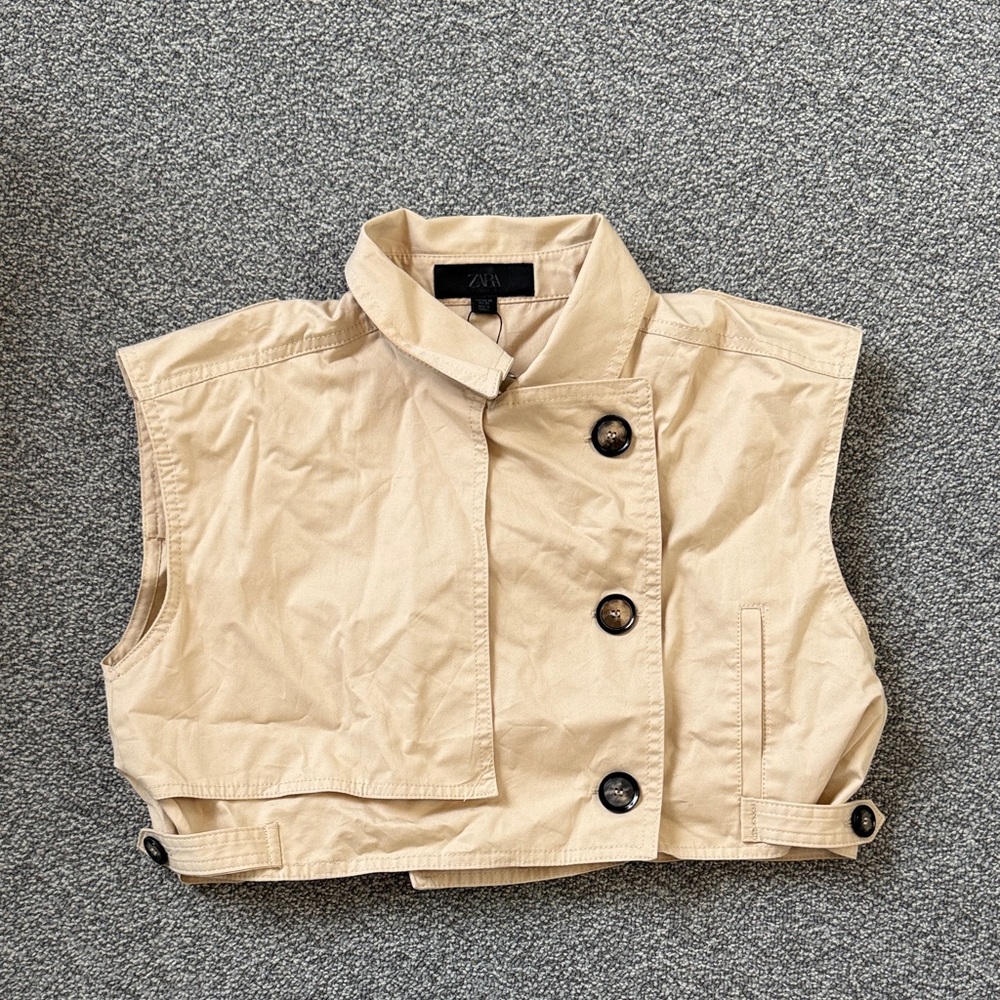Zara Beige Button-Up Cropped Trench Vest